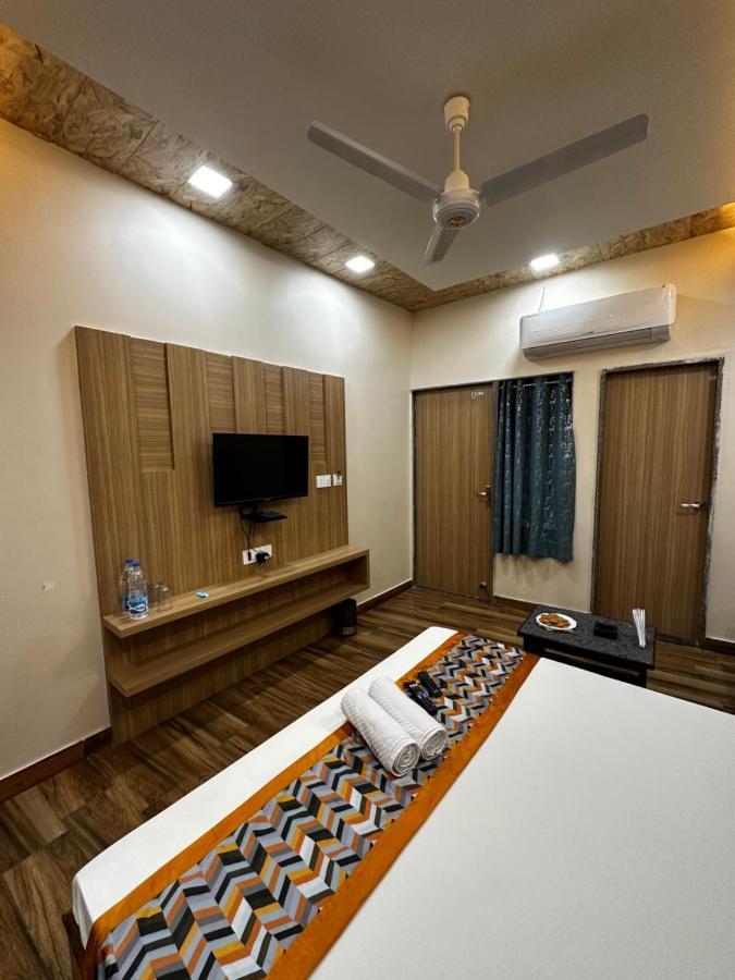 Hotel Royal Suites + 阿杰梅尔 外观 照片